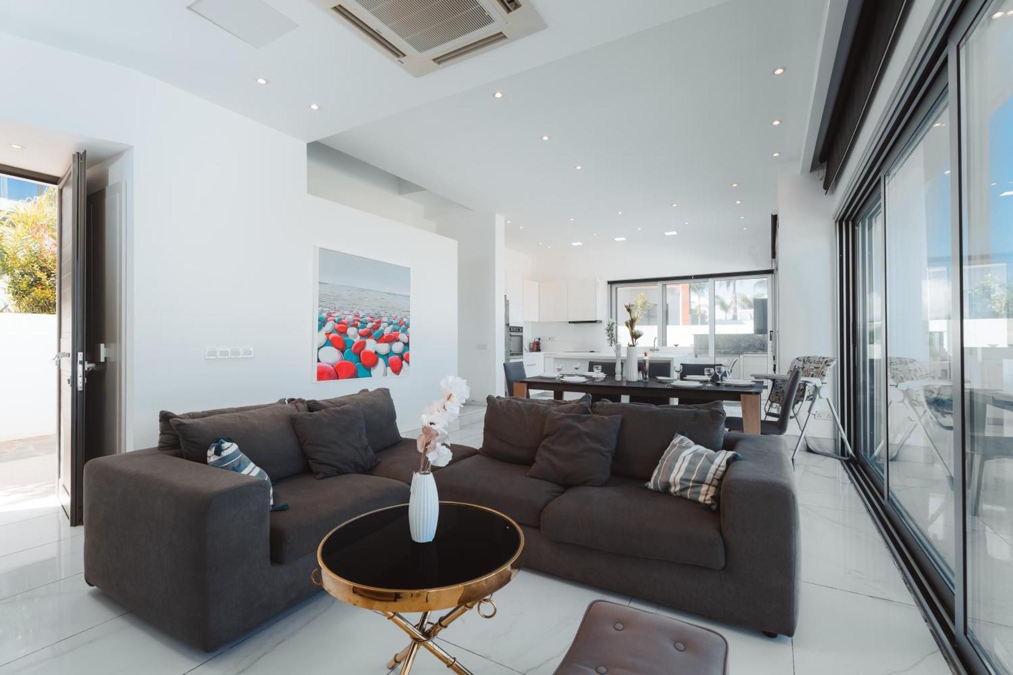 Seaside Luxury Villa Paralímni Eksteriør bilde