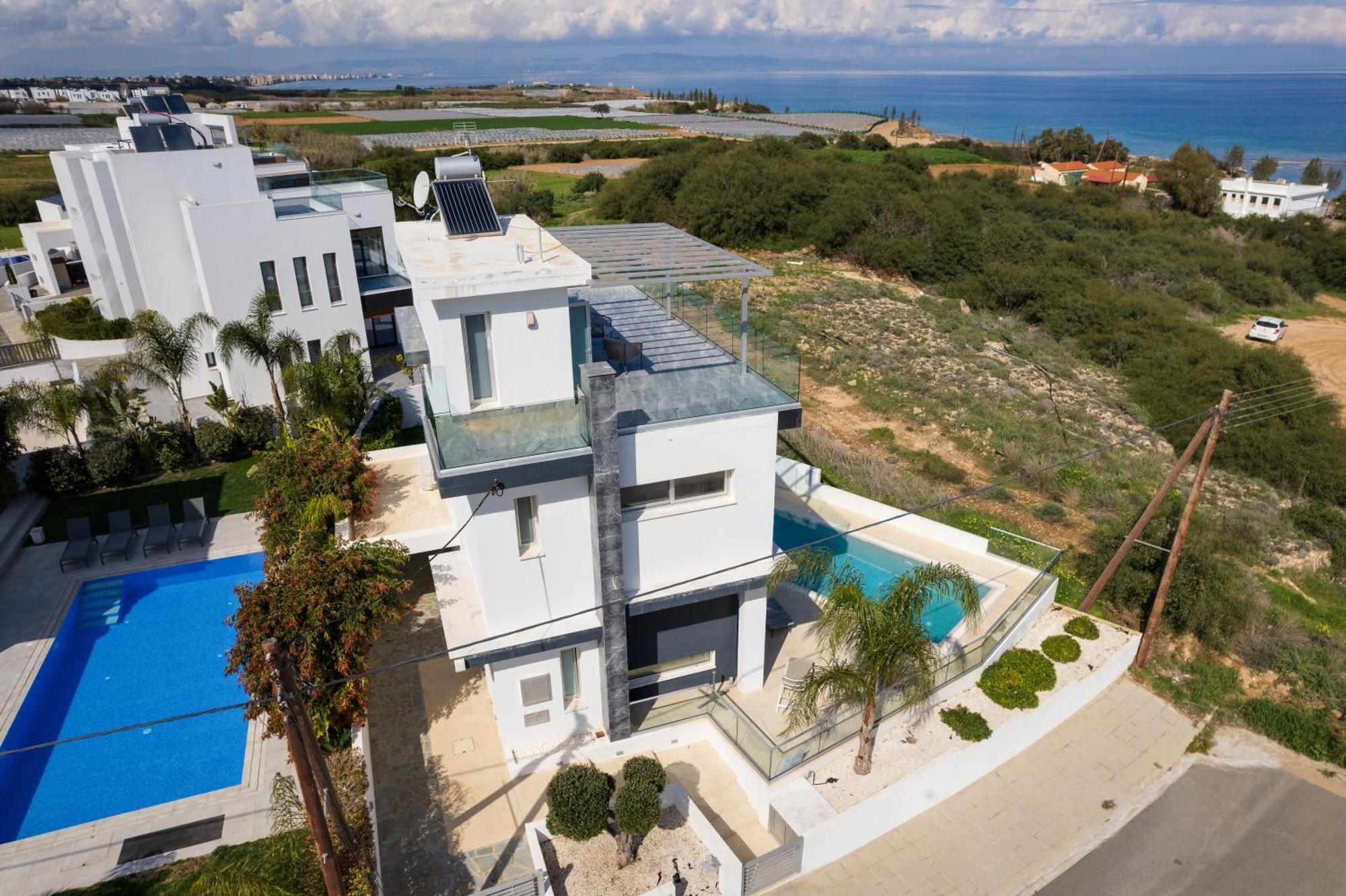 Seaside Luxury Villa Paralímni Eksteriør bilde