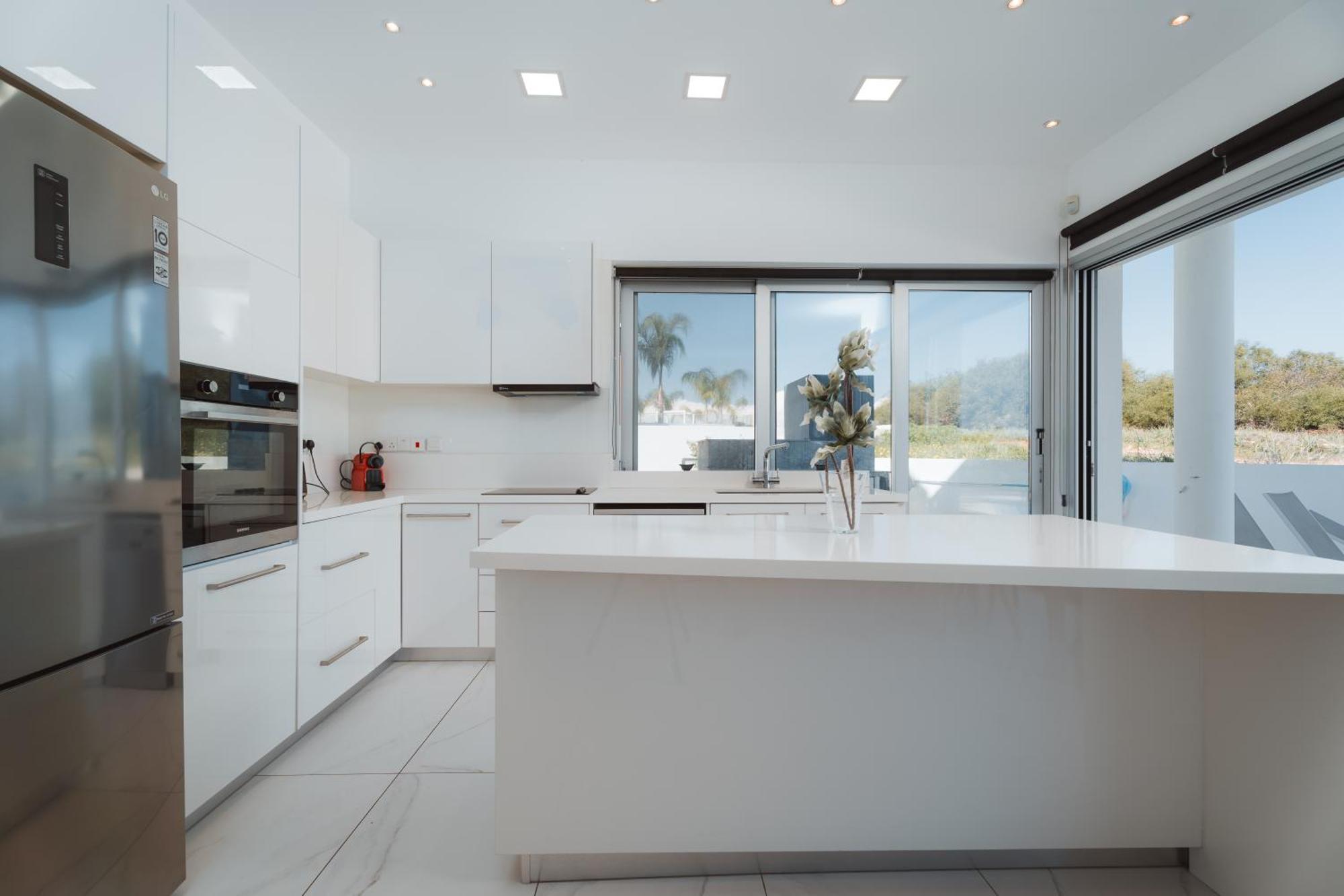 Seaside Luxury Villa Paralímni Eksteriør bilde