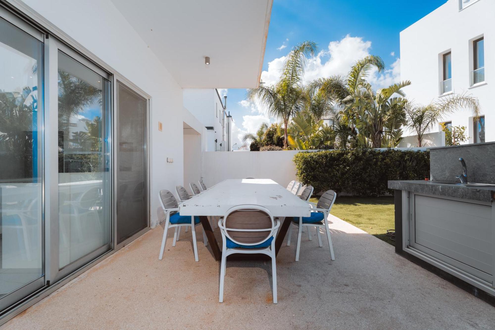 Seaside Luxury Villa Paralímni Eksteriør bilde